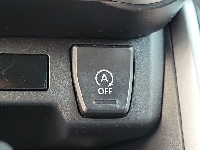 2020 Toyota RAV4 XLE - Photo 26