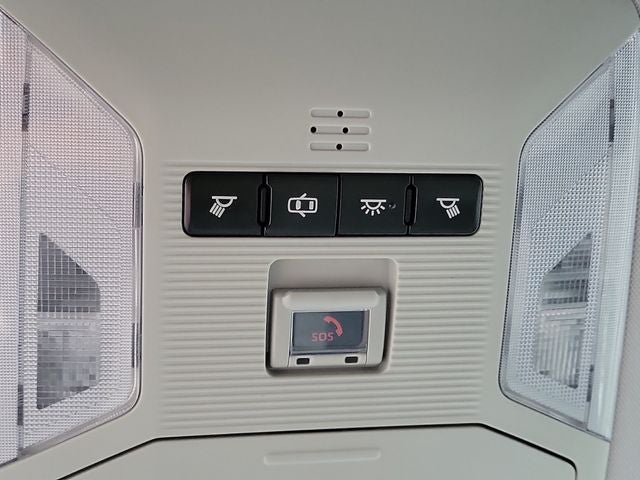 2020 Toyota RAV4 XLE - Photo 30