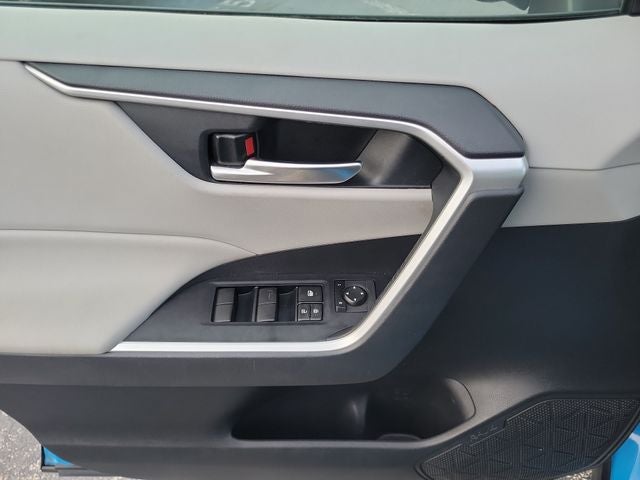 2020 Toyota RAV4 XLE - Photo 43