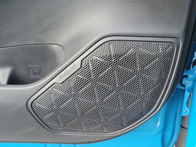 2020 Toyota RAV4 XLE - Photo 46
