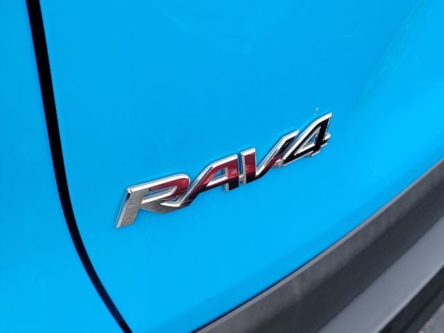 2020 Toyota RAV4 XLE - Photo 37