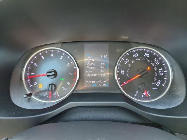 2021 Toyota RAV4 XLE - Photo 19