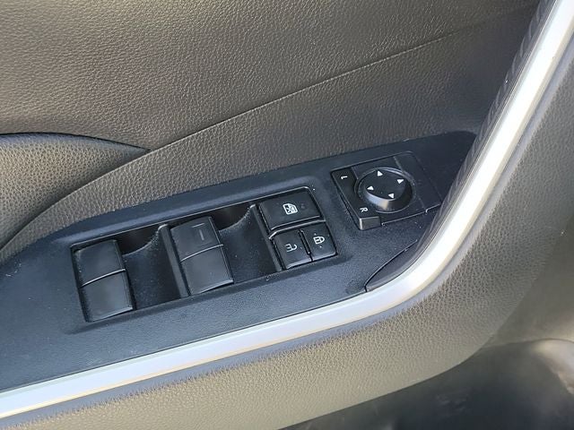 2021 Toyota RAV4 XLE - Photo 48