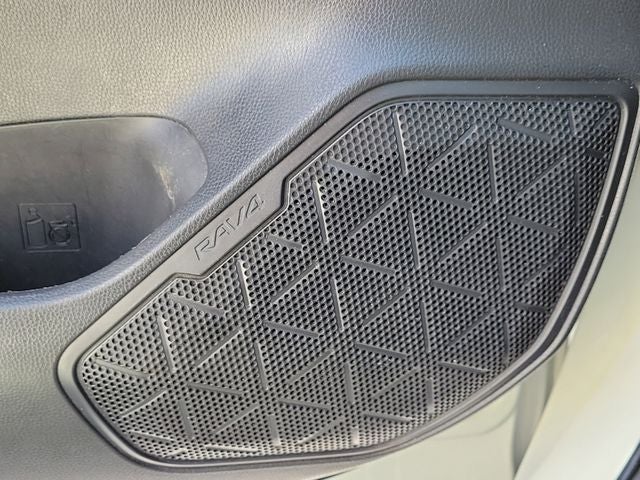 2021 Toyota RAV4 XLE - Photo 49