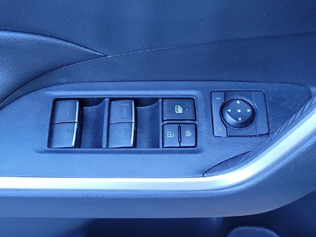 2022 Toyota RAV4 XLE - Photo 16