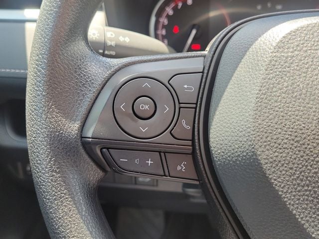 2025 Toyota RAV4 XLE - Photo 20