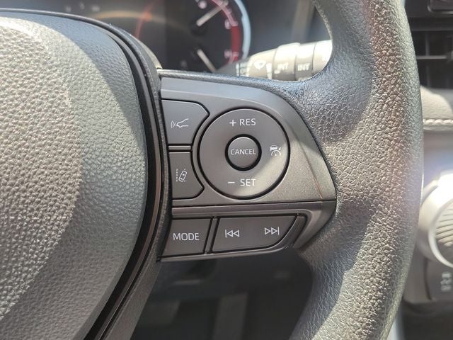 2025 Toyota RAV4 XLE - Photo 52