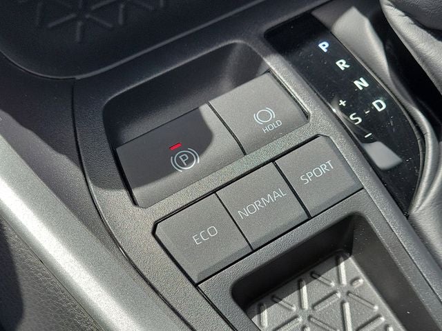 2025 Toyota RAV4 XLE - Photo 58