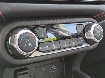 2023 Nissan Versa 1.6 SR