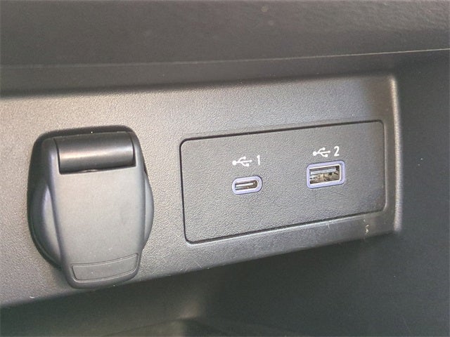 2023 Nissan Versa 1.6 SR