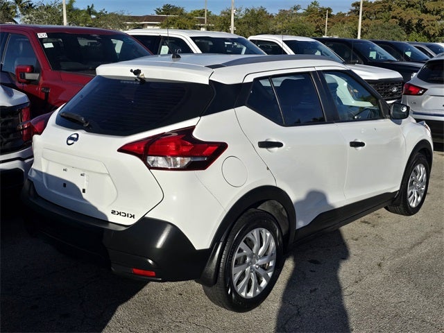 2019 Nissan Kicks S