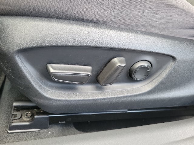 2022 Toyota Camry LE - Photo 11