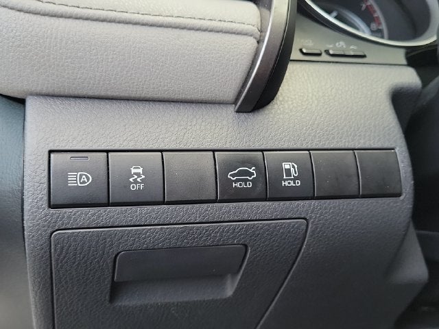 2022 Toyota Camry LE - Photo 12
