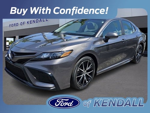 2022 Toyota Camry SE