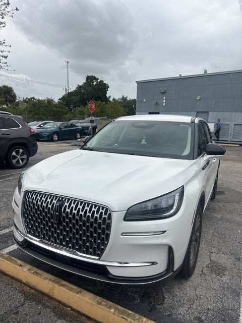 2023 Lincoln Corsair Base