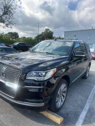 2023 Lincoln Navigator Standard