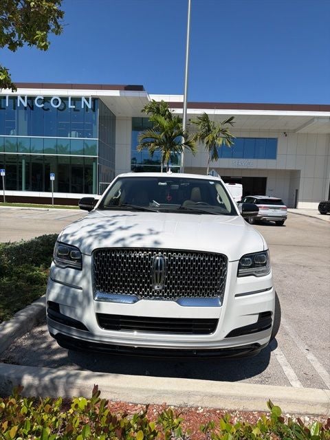 2022 Lincoln Navigator L Reserve