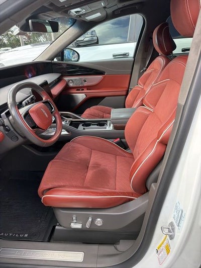 2024 Lincoln Nautilus Black Label