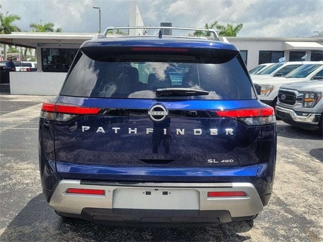 2024 Nissan Pathfinder SL