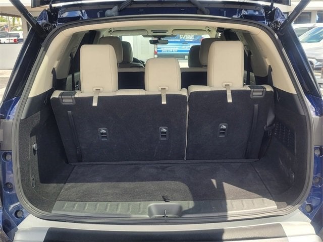 2024 Nissan Pathfinder SL