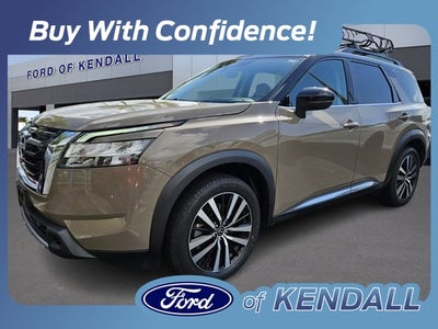 2023 Nissan Pathfinder Platinum