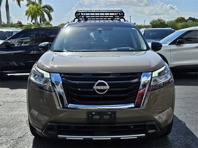 2023 Nissan Pathfinder Platinum