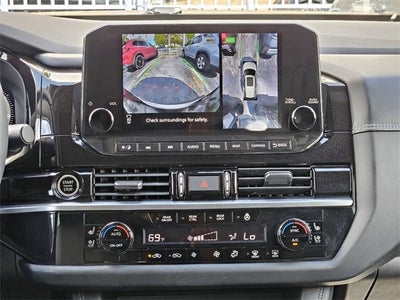 2023 Nissan Pathfinder Platinum