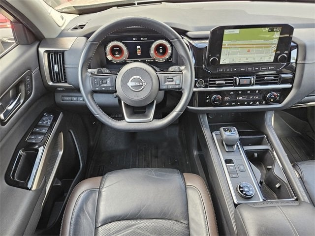 2023 Nissan Pathfinder Platinum