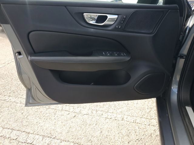 2021 Volvo S60 T5 Momentum