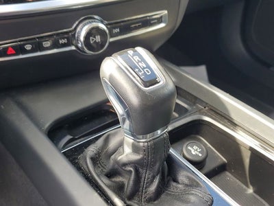 2021 Volvo S60 T5 Momentum