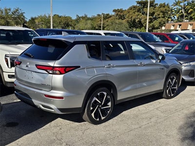 2023 Mitsubishi Outlander PHEV SE