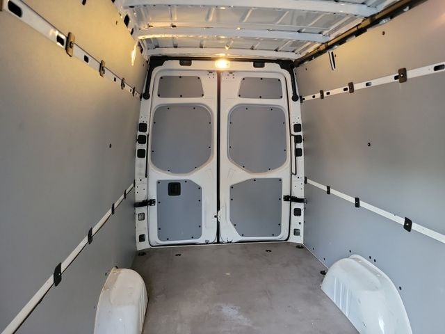 2025 Mercedes-Benz Sprinter 2500 Cargo 170 WB High Roof