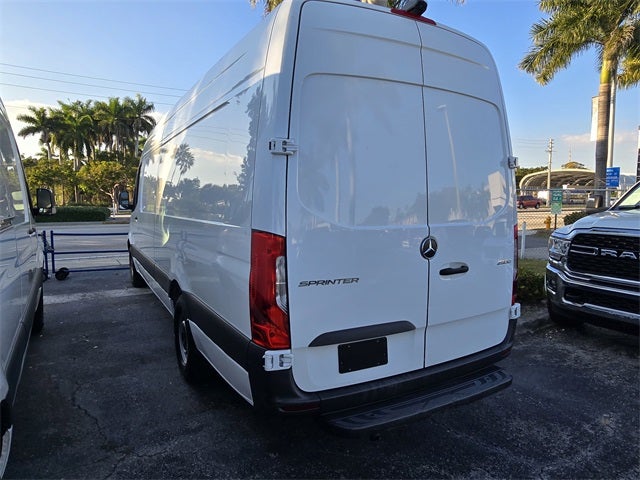 2023 Mercedes-Benz Sprinter 2500 Cargo 170 WB Extended