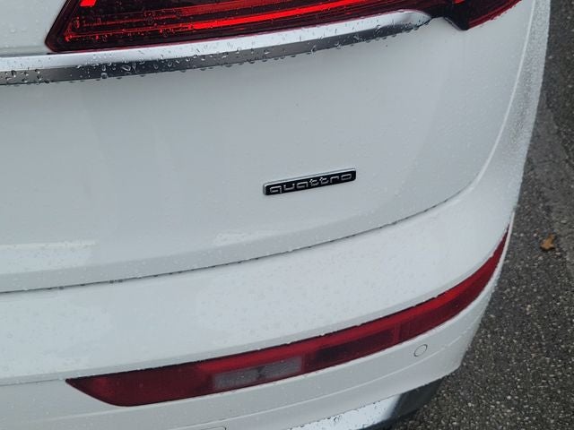 2022 Audi Q5 45 S line Premium quattro