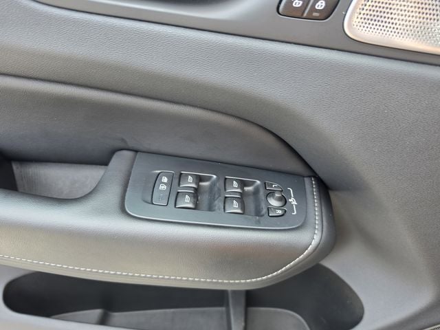 2022 Volvo XC60 B6 Inscription