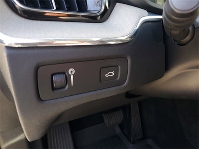 2018 Volvo XC60 T6 Momentum