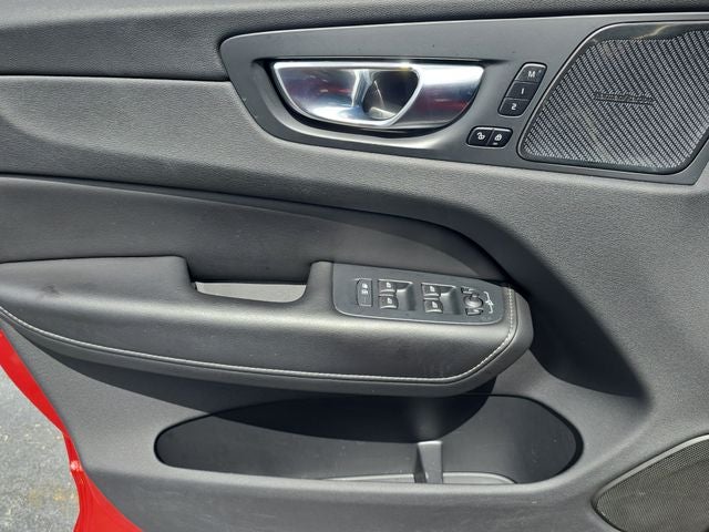 2022 Volvo XC60 B5 Inscription