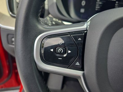 2022 Volvo XC60 B5 Inscription