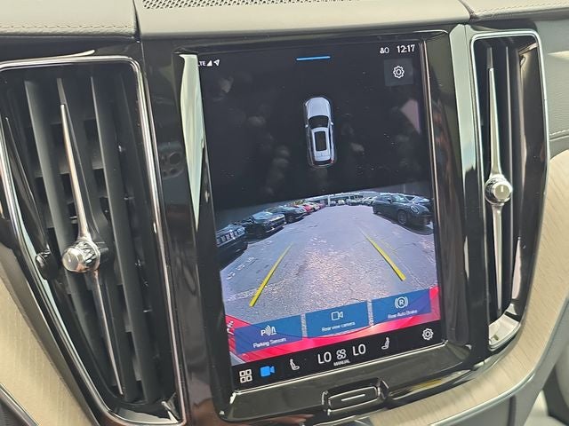 2022 Volvo XC60 B5 Inscription